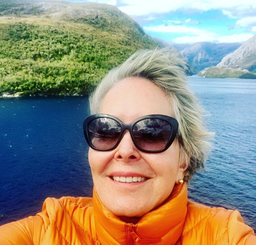 <b><a href="https://www.univision.com/noticias/edicion-digital/estudio-indica-que-el-coronavirus-no-seria-mas-peligroso-para-las-mujeres-embarazadas-video" target="_blank">Los primeros síntomas </a></b>los sintieron cuando estaban en su casa de San Miguel de Allende. Conforme avanzaron las molestias y tuvieron los primeros resultados, decidieron trasladarse a la capital del país para tener mejor atención. Ya no salieron de allí hasta 15 días después. 
<br>