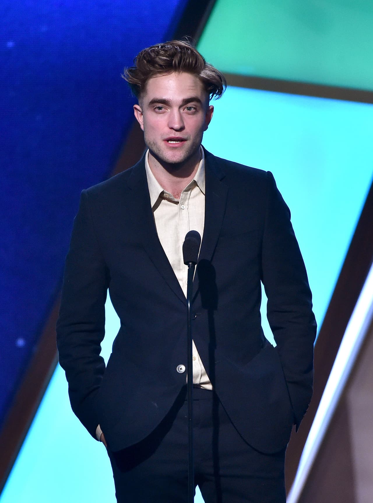<b>Robert Pattinson</b> soñaba con ser modelo. Su mamá trabajaba en una agencias de modelos y le ilusionaba estar en las pasarelas.