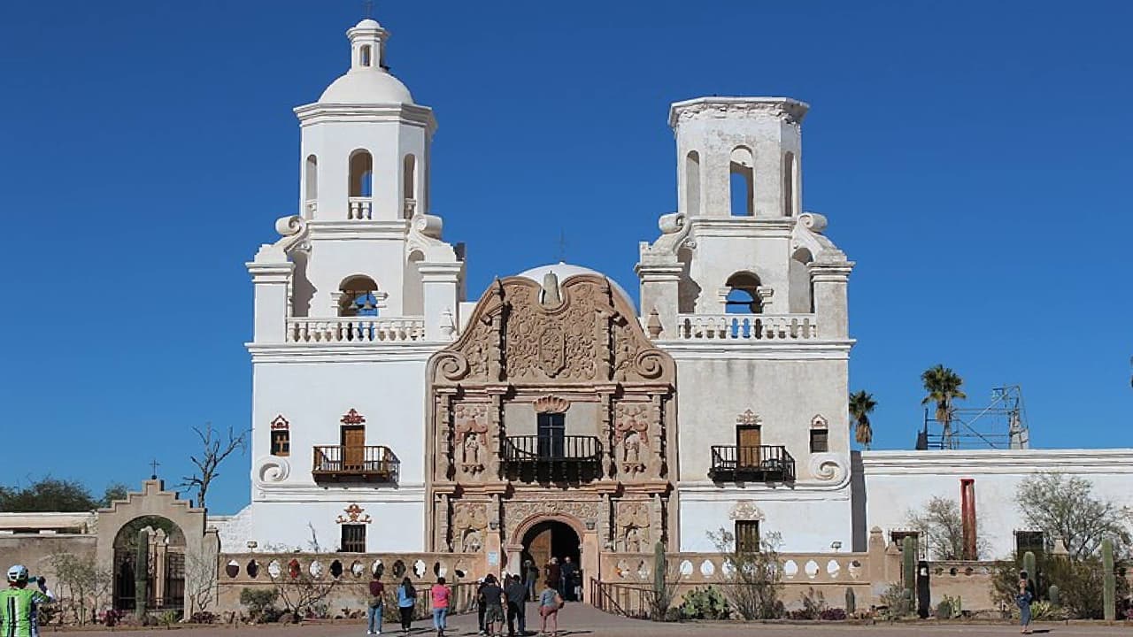 La Diócesis de Tucson cierra sus iglesias para ayudar frenar la propagación del coronavirus