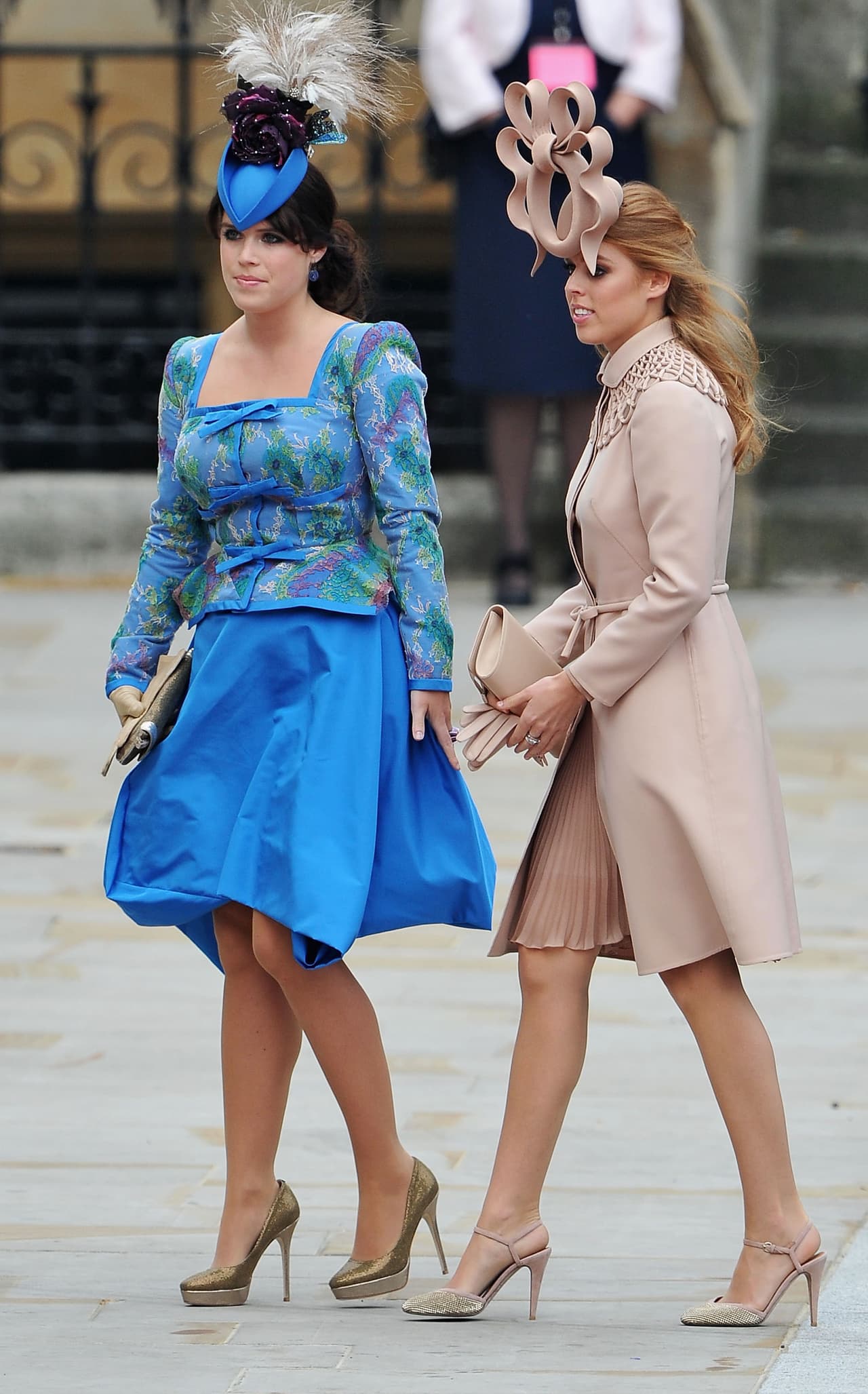 En el enlace de su primo celebrado el 29 de abril de 2011, Eugenia y Beatrice fueron blanco de críticas por su elección de atuendos y especialmente sus sombreros. El Daily Mail comparó, en su momento, el de Eugenie con un plumero, mientras que el de Beatrice se dijo que llevaba un pulpo en la cabeza.