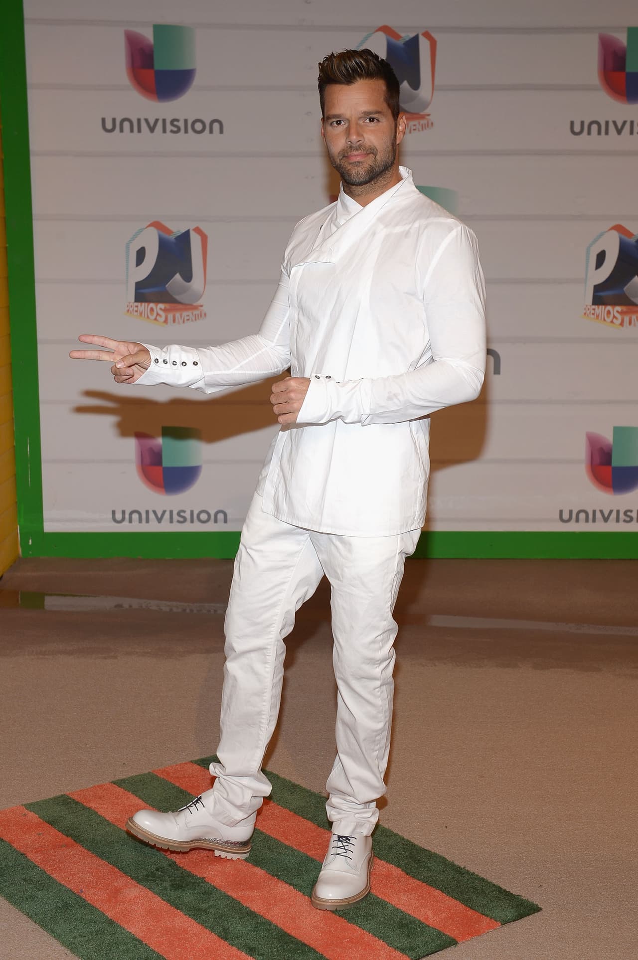 En 2013, Ricky Martin deleitó con "Come With Me".