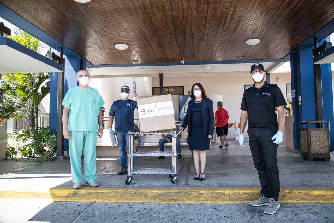 El esfuerzo humanitario
<b>#ayudadesdecasa</b> tiene el objetivo de proveer los equipos de protección necesaria a los profesionales de la salud en momentos en que se han vueltos escasos debido a la demanda global provocada por la pandemia de coronavirus.