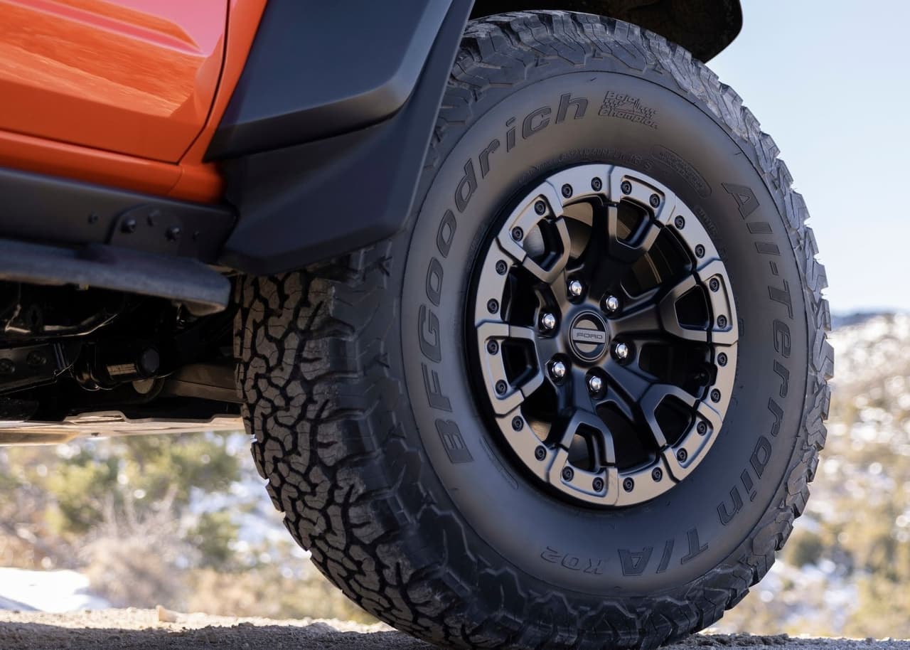 Ford recientemente presentó a la nueva integrante en su familia de SUVs: la Ford Bronco Raptor 2022.