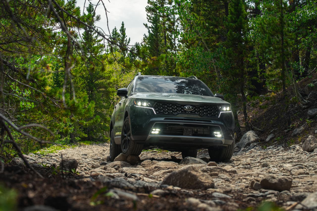 <ul>
 <li>Motor cuatro cilindros de 2.5 litros (191 hp y 182 lb-pie de torque), relacionado a una transmisión automática de 8 velocidades, con un estimado de 27 mpg en trayecto combinado (2 mpg más que la edición anterior)</li>
 <li>Motor cuatro cilindros de 2.5 litros turbo (281 hp y 311 lb-pie de torque), relacionado a una transmisión automática de 8 velocidades y doble embrague, con un estimado de 25 mpg en trayecto combinado (3 mpg más que el V6 anterior)</li>
 <li>Motor cuatro cilindros de 1.6 litros turbo y un motor eléctrico de 44 kW, relacionado a una transmisión automática de 6 velocidades (227 hp) y una batería de 1.5 kWh. Ofrece un estimado de 39 mpg en ciudad, 35 mpg en carretera y 37 mpg en trayecto combinado.</li>
 <li>Motor cuatro cilindros de 1.6 litros turbo y un motor eléctrico de 66.9 kW, relacionado a una transmisión automática de 6 velocidades y una batería de 13.8 kWh. Ofrece una autonomía de 30 millas.</li>
</ul>