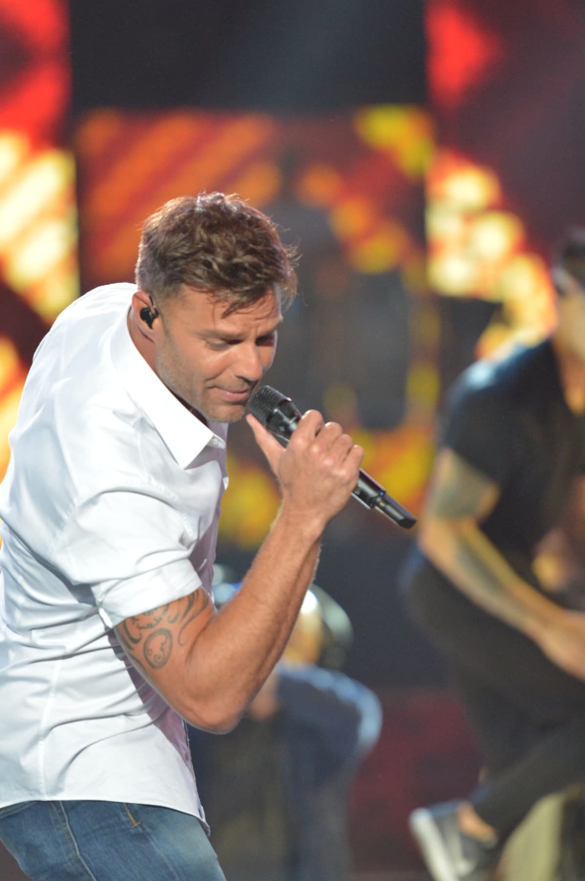 Por donde lo vean, Ricky es casi perfecto.