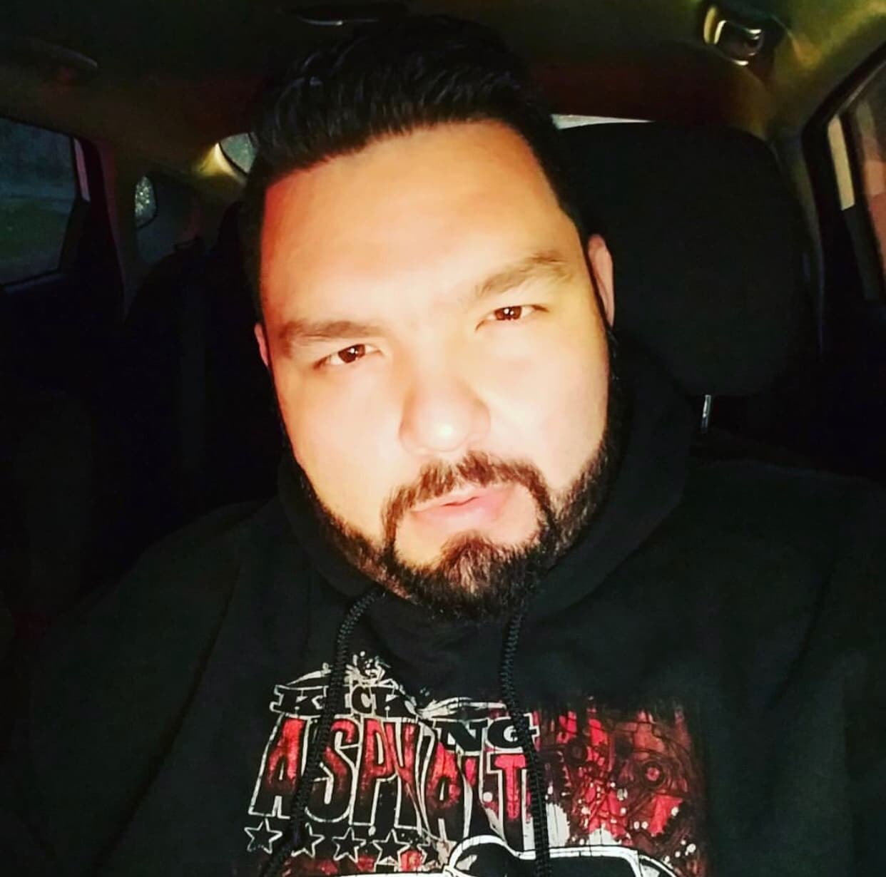 No te metas con el Tambochi depues que paga las cuentas al final del mes.