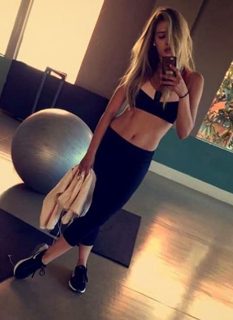 Dicen que los hijos le sacan canas verdes a los padres, y seguramente 'Luismi' ha de poner el grito en el cielo cuando ve que Michelle publica este tipo de fotos.