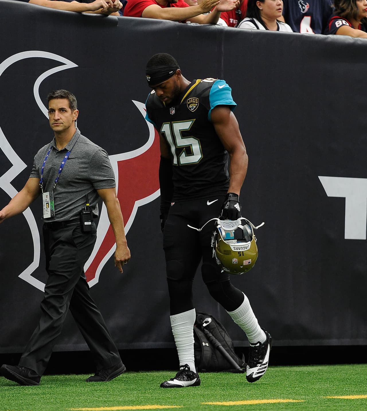 Jacksonville Jaguars wide receiver Allen Robinson (15) walks off the field with an injury in the first half of an NFL football game Sunday, Sept. 10, 2017, in Houston. (AP Photo/Eric Christian Smith)