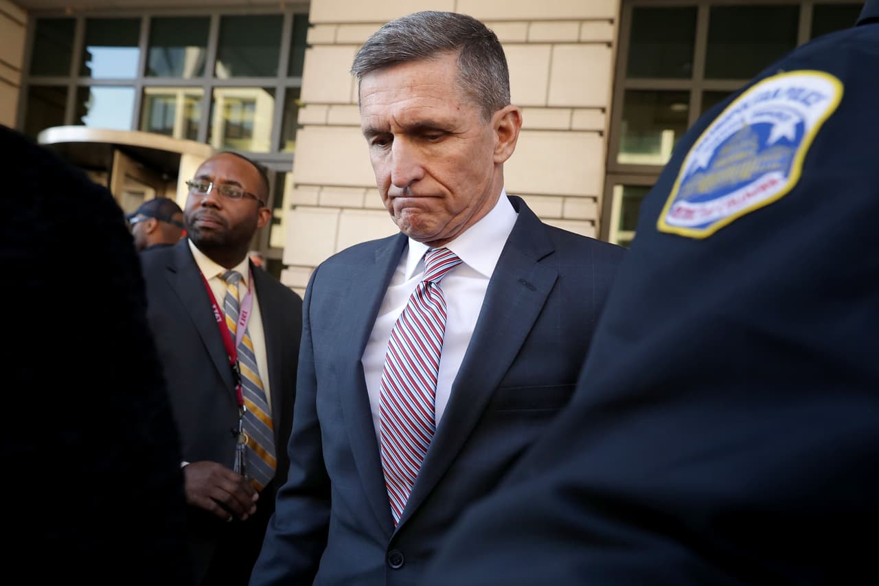 <a href="https://www.univision.com/temas/michael-flynn"><b>Michael Flynn</b></a>
<b>.</b> Exasesor de seguridad de Donald Trump. Fue condenado por hacer declaraciones falsas a oficiales federales durante la investigación del ‘
<a href="https://www.univision.com/temas/rusiagate"><u>Rusiagate</u></a>’, un delito 
<a href="https://www.univision.com/noticias/politica/michael-flynn-ex-asesor-de-seguridad-de-trump-y-hombre-clave-en-el-rusiagate-se-declara-culpable-de-mentir-al-fbi"><u>del que él mismo se declaró culpable</u></a>. El presidente anunció su perdón el 25 de noviembre de 2020.