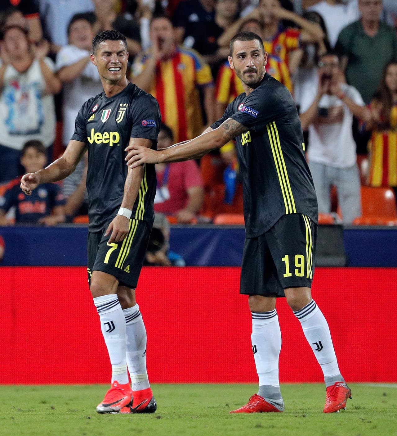 Salió entre lágrimas debido a la confusión y la impotencia por la decisión que para él era injusta.