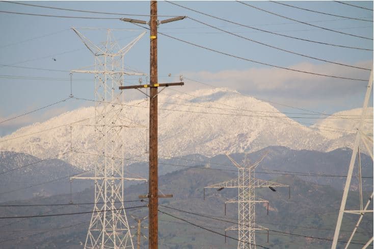 Las montañas del Valle de San Gabriel, al este de Los ángeles volverán a cubrirse de nieve la semana próxima con la presencia del primer río atmosférico de 2020 que traerá intensas lluvias y nieve al sur de California.