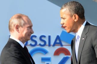 Los presidentes de Rusia, Vladimir Putin (izq.) y de Estados Unidos, Barack Obama, se reunieron en Francia durante las conmemoraciones del 70 Aniversario del Día D en Normandía.