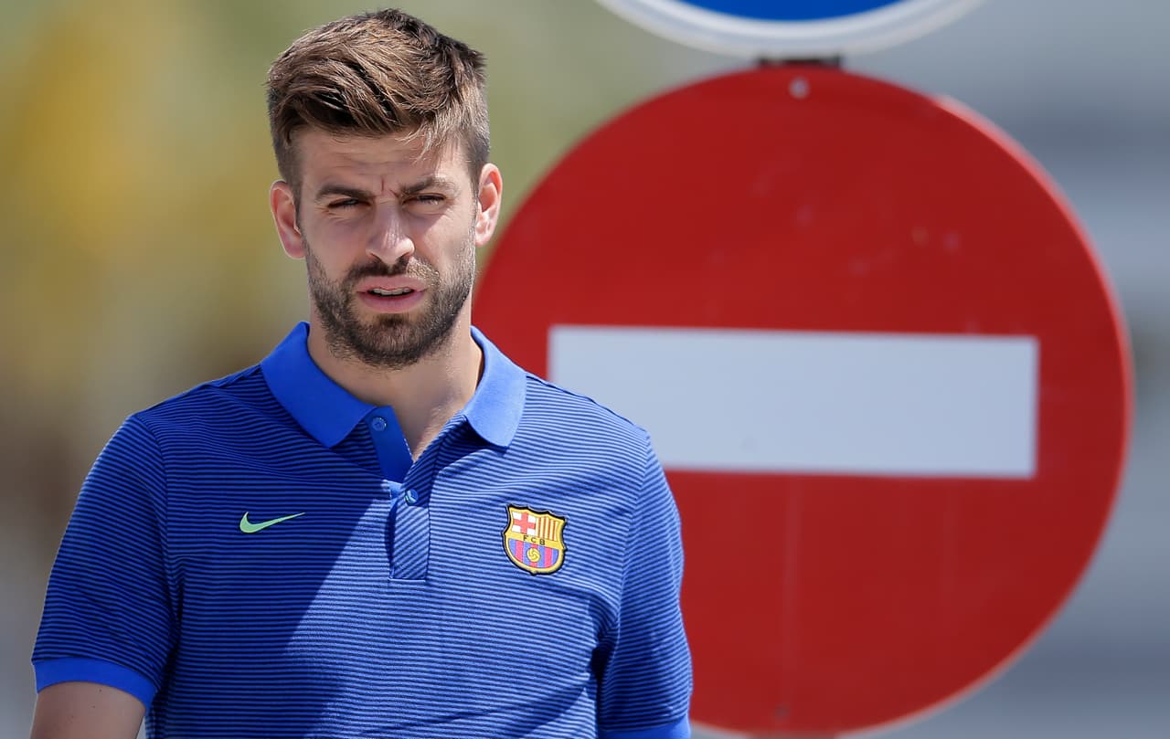 Piqué, quien poco cede para que se involucren en su vida personal, realizó cursos en línea de Economía en la escuela online ESADE y en el mismo mes del grado de Chiellini comenzó un curso en ‘Negocios, medios, deportes y entretenimiento’ en Harvard, ofrecido para “ejecutivo de nivel medio y alto que quieran trabajar para empresas musicales, artísticas y deportivas”.