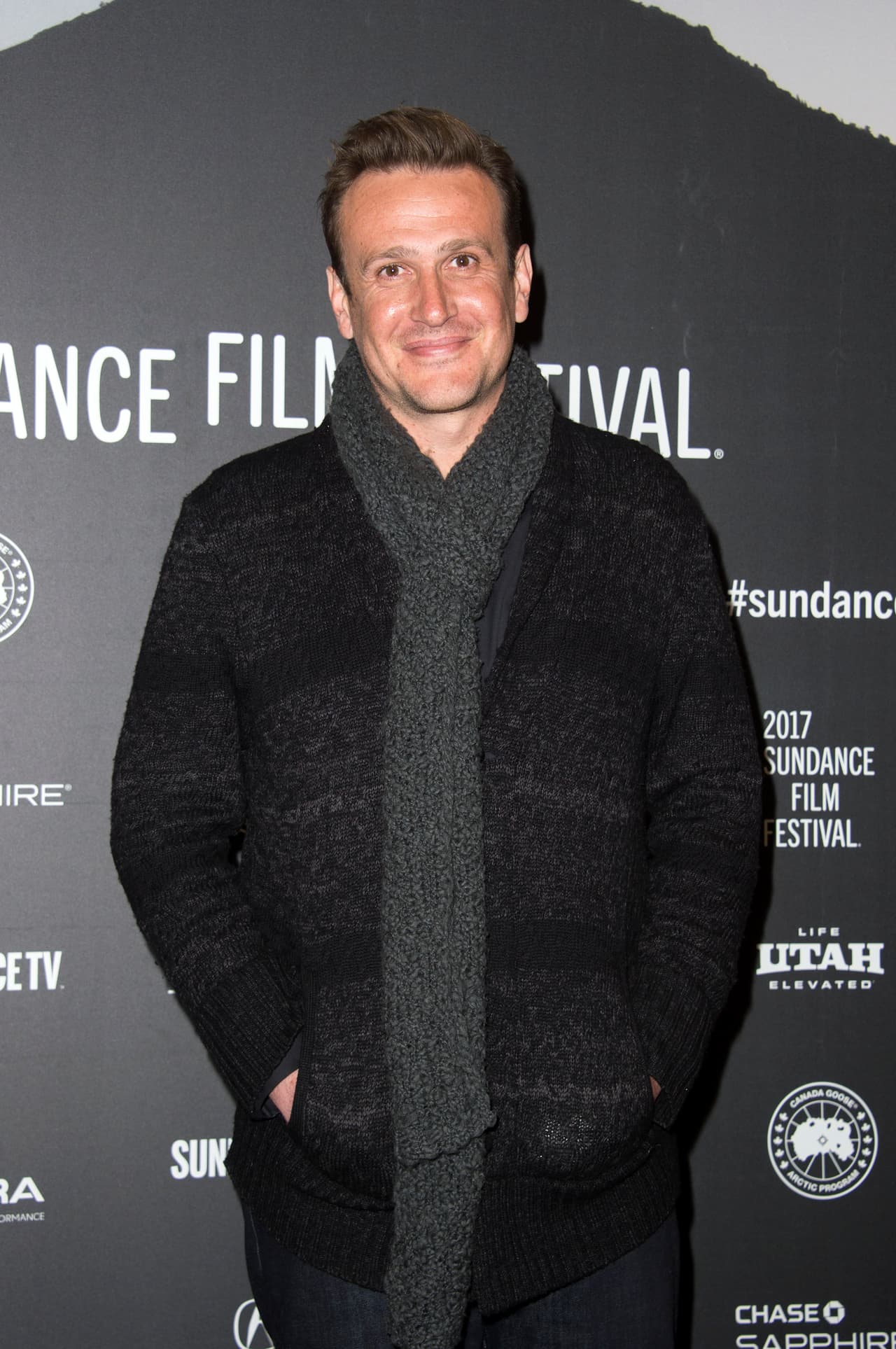 Jason Segel de 'How I Met Your Mother' ahora nos trae el estreno de la cinta 'The Discovery'.