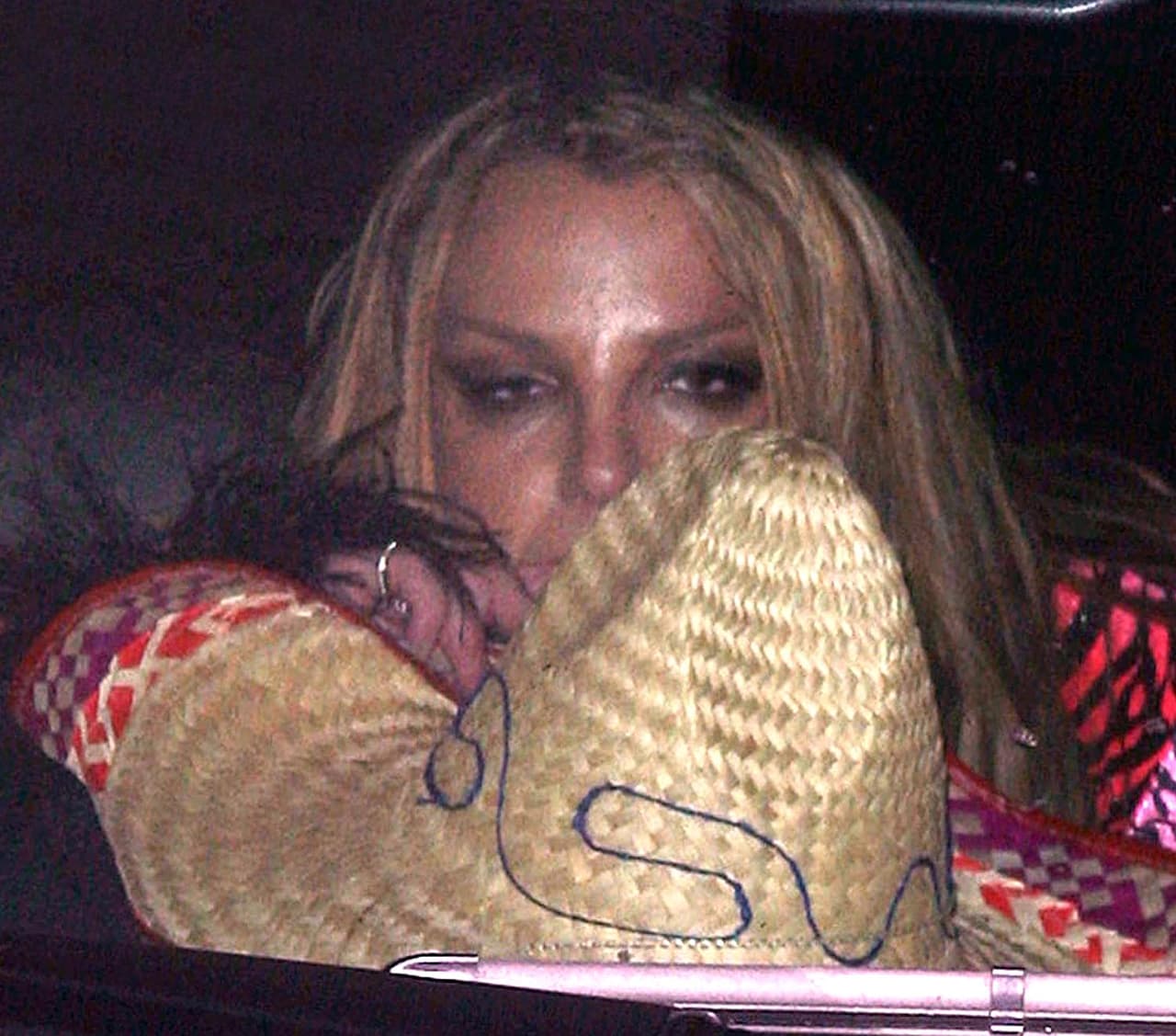 La relación laboral entre Britney y su ex manager terminó gracias a su padre, ya que él consiguió la tutela de su hija y la pudo empezar a proteger.