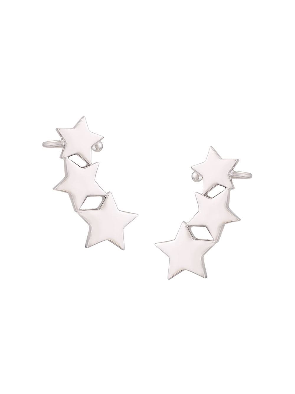 Accesorios: La bandera tiene 50 estrellas y tú no puedes quedarte atrás. No queremos que te cubras de ellas de pies a cabeza, pero algunas en tus aretes, pulseras y collares no son una mala idea. Estos earcuffs de Alinka te van a enamorar.