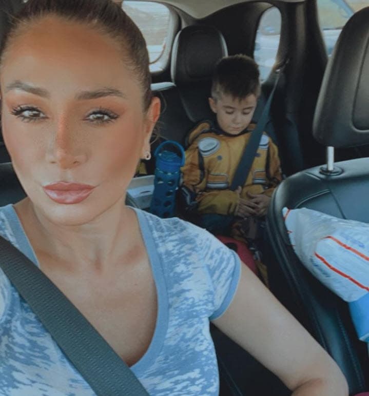 En abril de 2016, ella lo acusó ante las autoridades de no cumplir con sus obligaciones de padre y confirmó que había interpuesto una demanda por manutención en su contra. Pero ahora, la historia ha quedado atrás y es otra. 
<br>