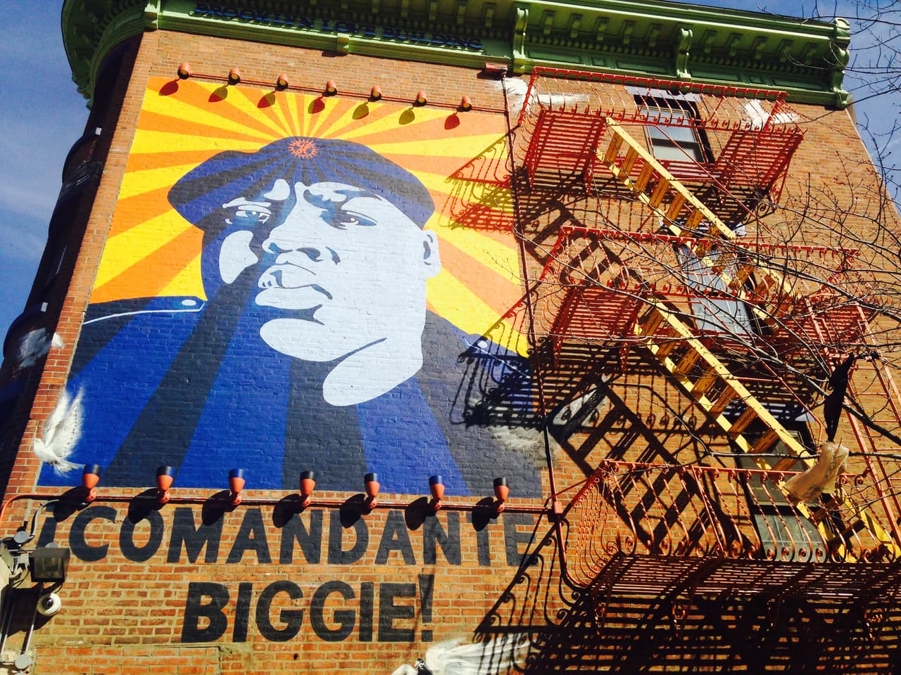 El mural del astro del rap en Brooklyn.