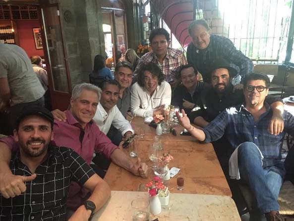 Además de ser buenísimos compañeros de trabajo, nuestros conductores son grandes amigos y disfrutan el tiempo libre juntos.