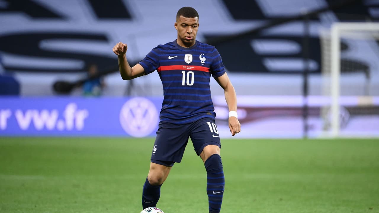 Mbappé se sincera: Favorito en la Euro y no compararse con Cristiano 