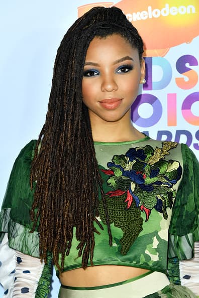 En un primer tuit, Eiza dijo que está decepcionada por las críticas y defendió a Halle.