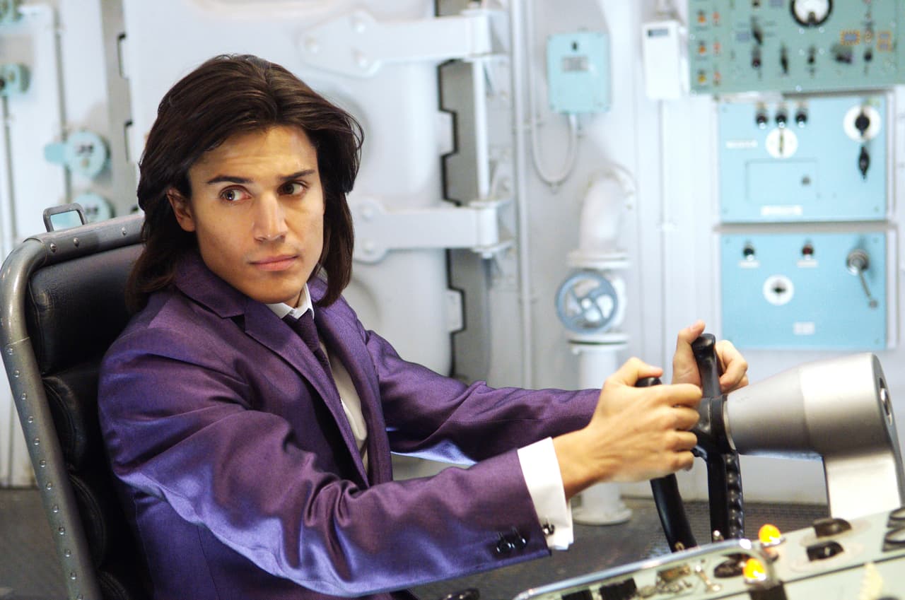 Esto no lo decimos nosotros, lo explicó el director de la cinta Bryan Singer, en una entrevista con la revista Parade, en la que señaló que una junta de dos horas con James Cameron, le ayudó a entender cómo unir todas las piezas.