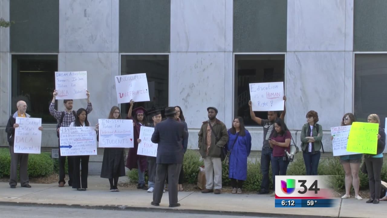 DREAMers demandan a universidades de Georgia por negarles colegiatura como residentes