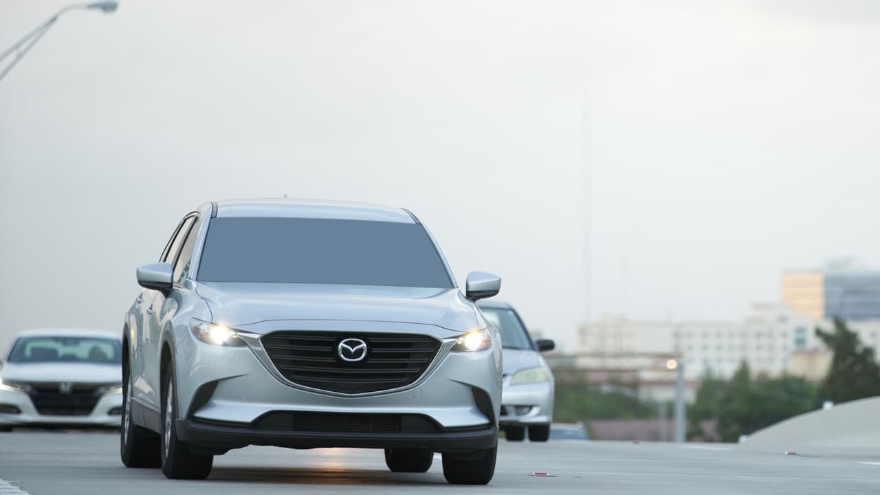 <h3 class="cms-H3-H3">7. Mazda</h3>
<br>
<b>Costo promedio por 10 años de mantenimiento: 7,500 dólares</b>
<br>Los modelos de la marca de Hiroshima no solo se distinguen por la belleza de sus diseños y por su interesante tecnología, sino también por sus bajos costos de mantenimiento.