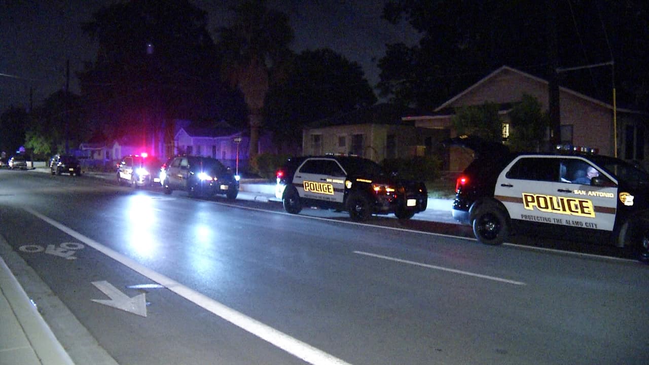 Hombre golpea la cabeza de su primo con un machete