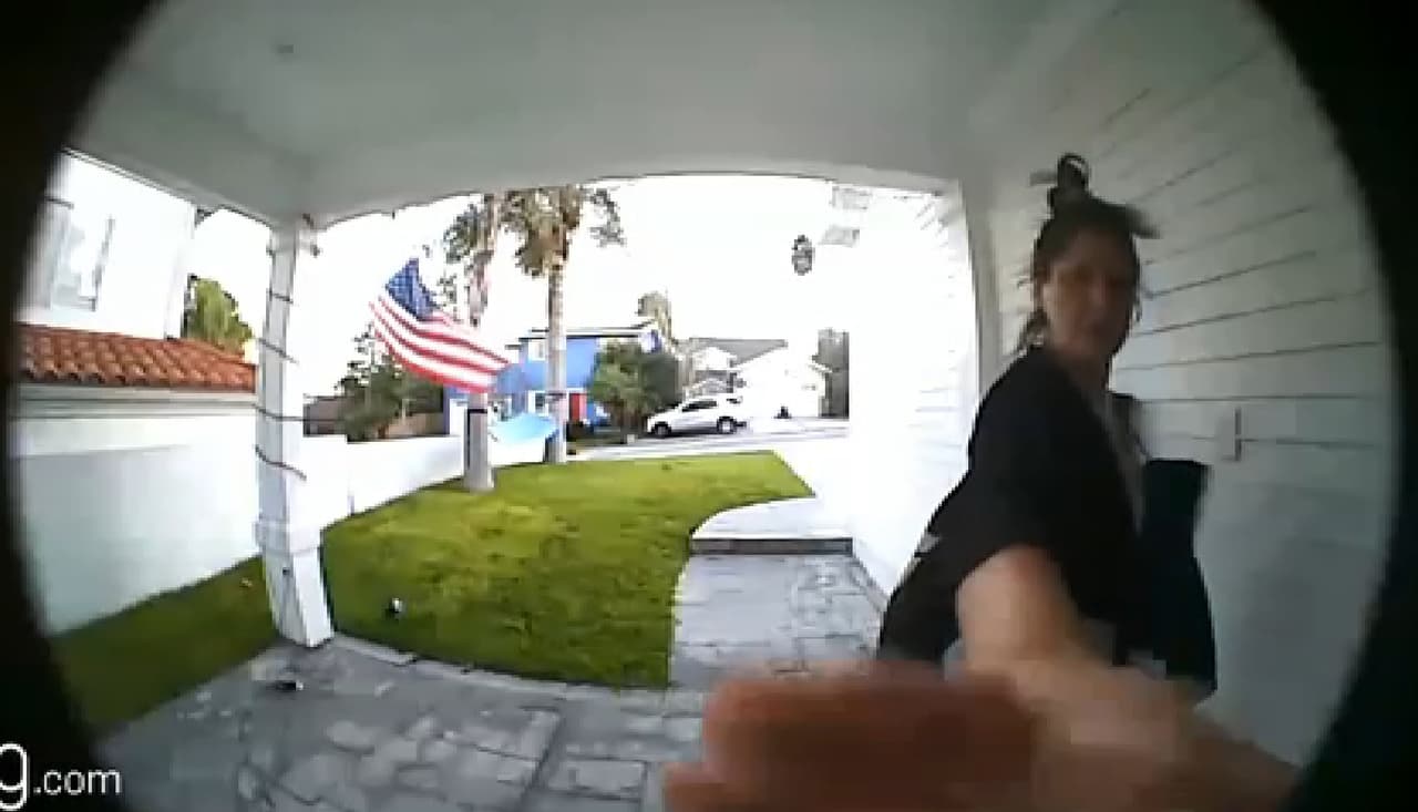 Puedes utilizar un casillero para recibir tus paquetes que ofrecen empresas como Amazon Lockers, PO Box de USPS.