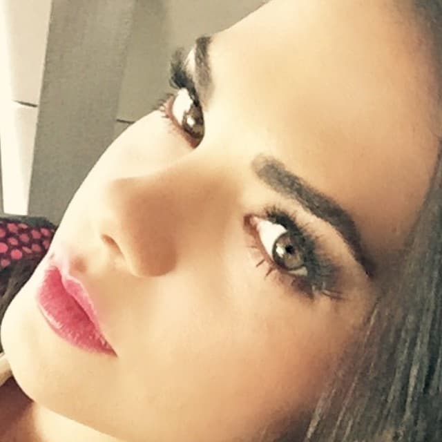 Además de todo eso, también derramaban miel en sus redes sociales.