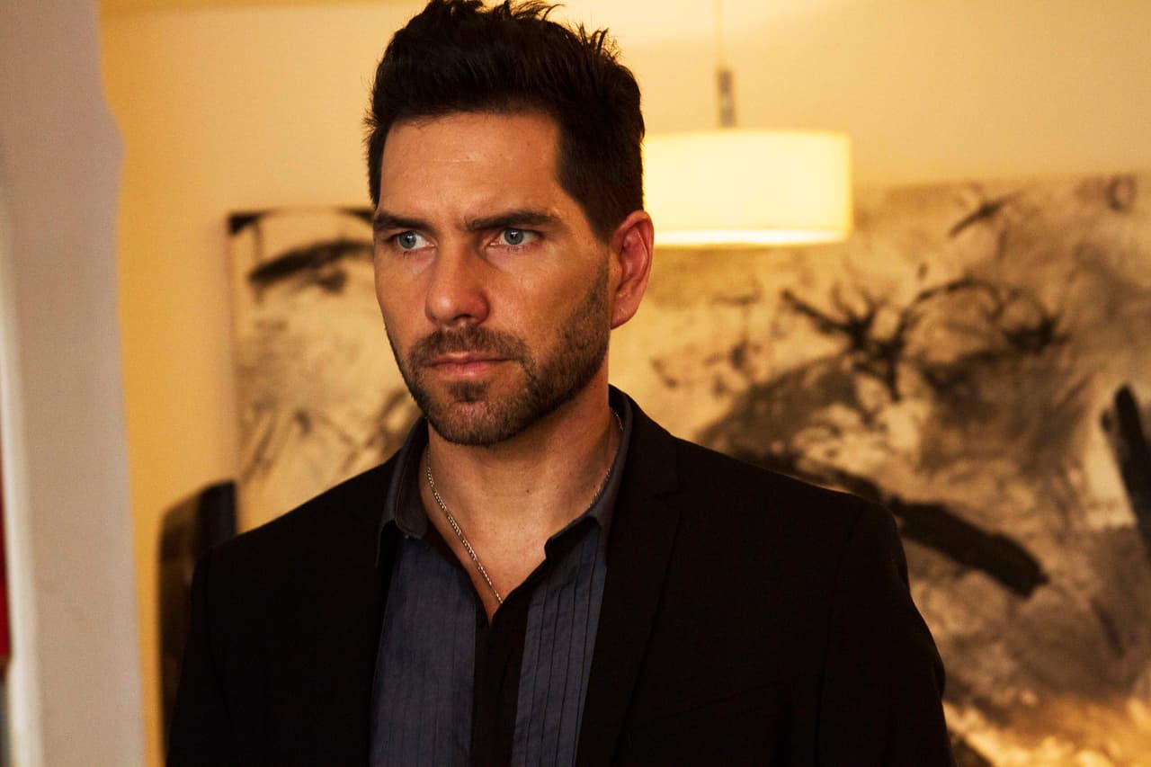 John no se tocaría el corazón si los veía juntos.