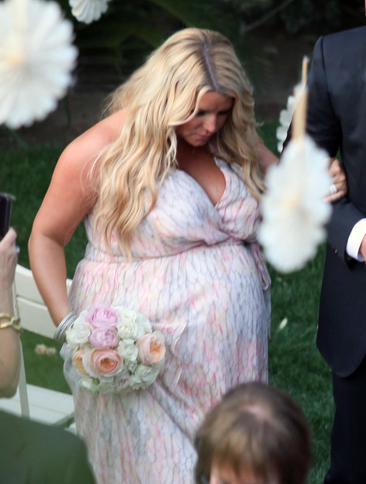 La rubia subió varias libras demás.