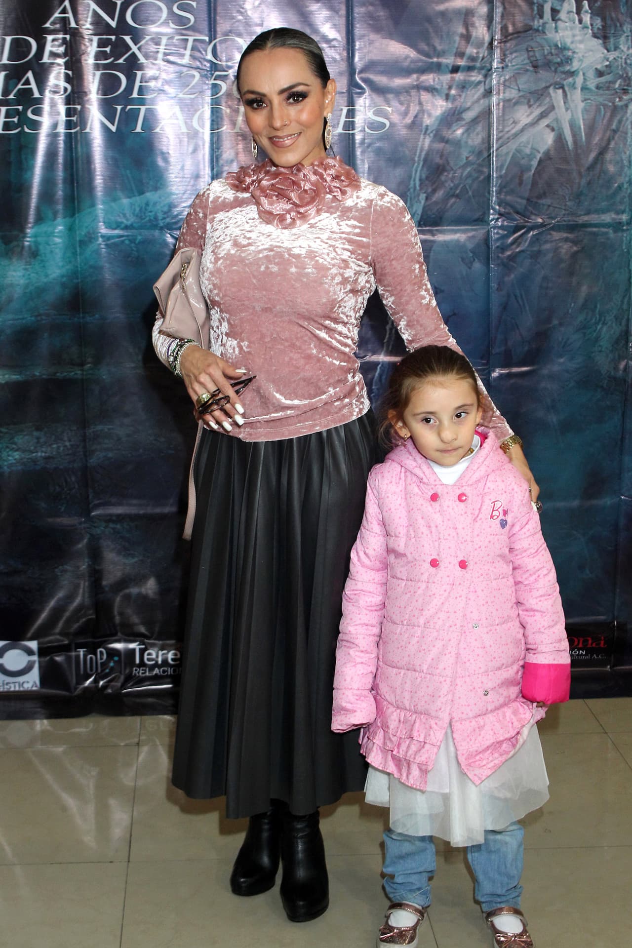 Montero está "en búsqueda de una relación estable, 
<b><a href="https://www.univision.com/famosos/ivonne-montero-anticipa-que-su-hija-antonella-volvera-a-ser-operada-del-corazon-fotos" target="_blank">que esté primero mi hija</a></b> (Antonella) bien, segura, y yo también, tranquila".