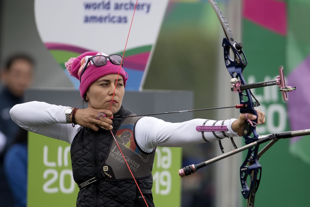 Aída Román - Tiro con Arco.