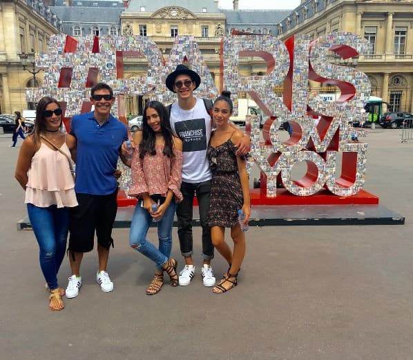 Los Lozada han hecho muchos viajes juntos, cada año reservan un tiempo especial para salir en familia.