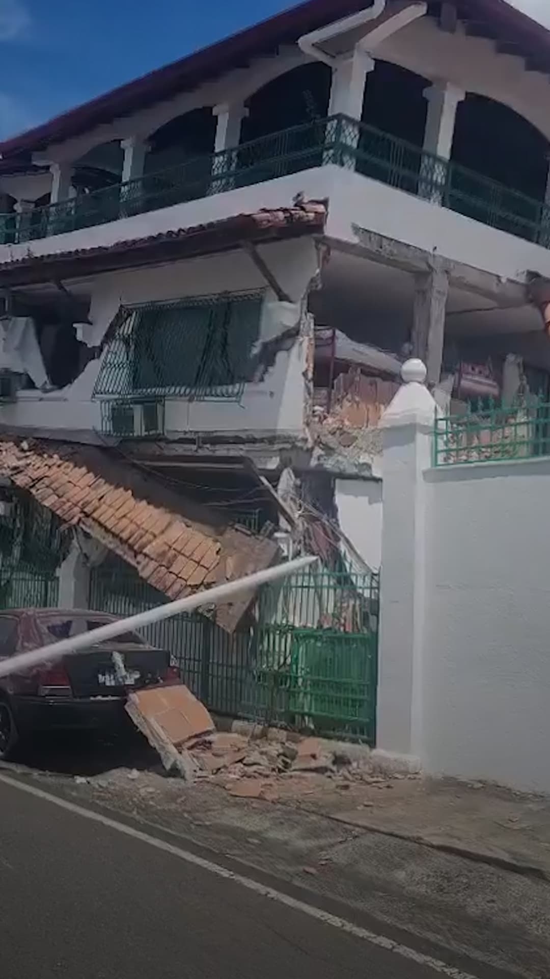 La residencia del expresidente de Panamá, Ricardo Martinelli, sufrió daños severos a consecuencia del terremoto