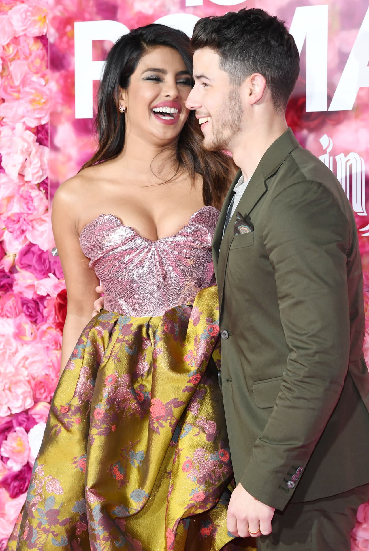 "Se están creando ciertas divisiones en el seno de nuestra familia. Priyanka ya tenía una perrita llamada Diana antes de que nos conociéramos y cuando comenzamos nuestra relación yo la adopté", platicó Nick Jonas durante el programa.