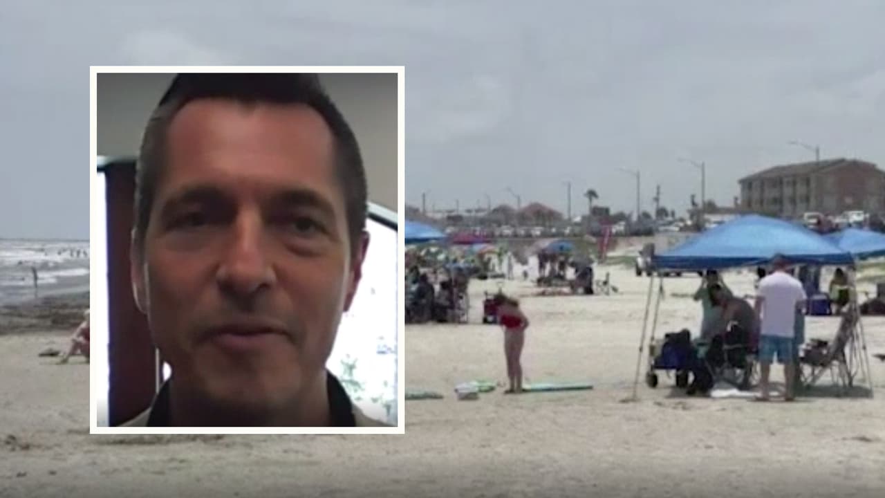 "En las últimas horas se ha registrado bastante tráfico de turistas, muchos del área de Houston que buscan ahorrar en sus vacaciones", señala Michael Woody, portavoz de la oficina de turismo de la isla de Galveston.