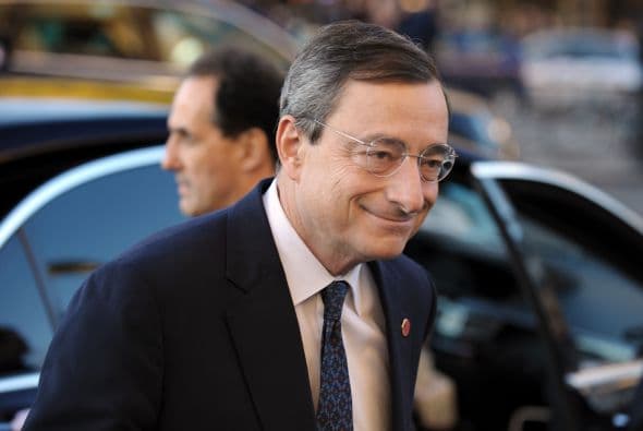 12. MARIO DRAGHI- Draghi, de 64 años, se desarrolla como Presidente del Banco Central Europeo, y se considera que juega un papel decisivo en la gestión de la crisis del euro.