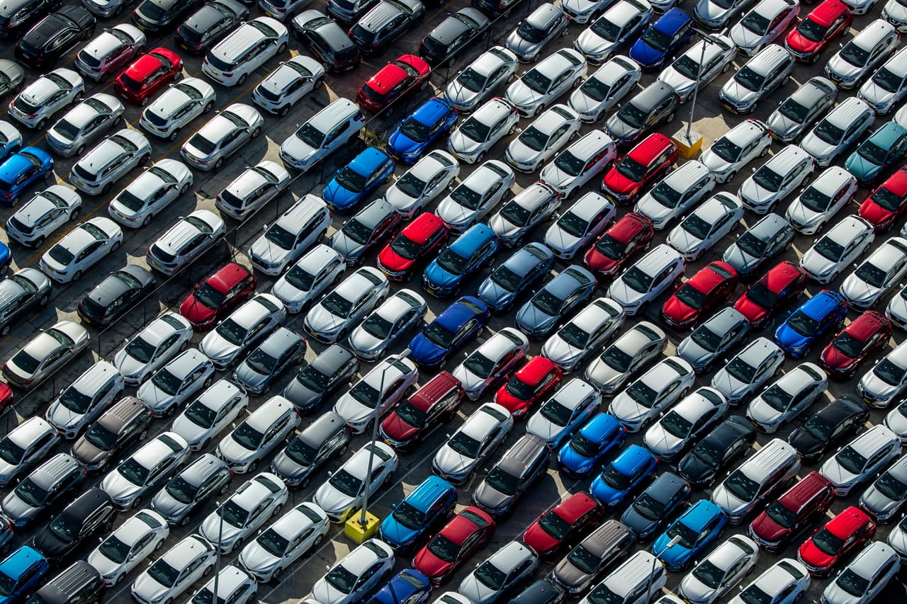 Cientos de autos de alquiler estacionados en la terminal doméstica del aeropuerto de Sydney, Australia. 22 de abril.
