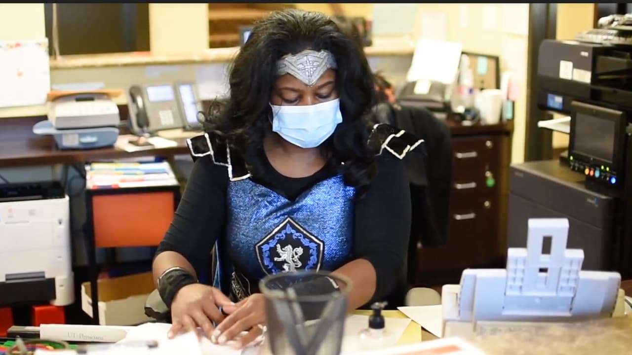 Los trabajadores de primera línea dicen que, con el estrés de este año, el hacer actividades de este tipo es más importante que nunca.