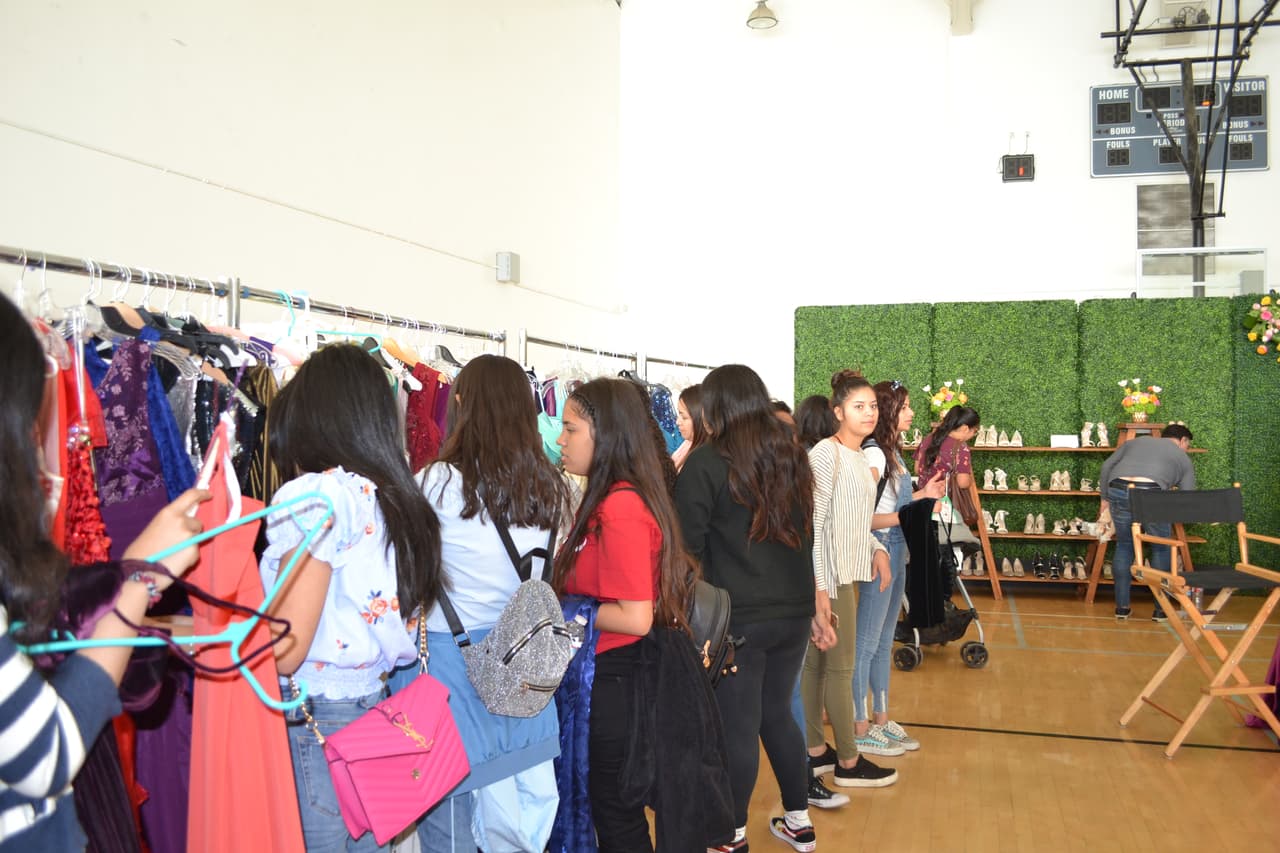 La convocatoria de este año fue significativa, pues como lo comentó Victoria Ortiz: "El Team Mala Prom Giveaway crece año con año y me llena de orgullo poder empoderar a las mujeres. Estas chicas hicieron un gran esfuerzo para graduarse y se merecen una fiesta de digna de ellas".