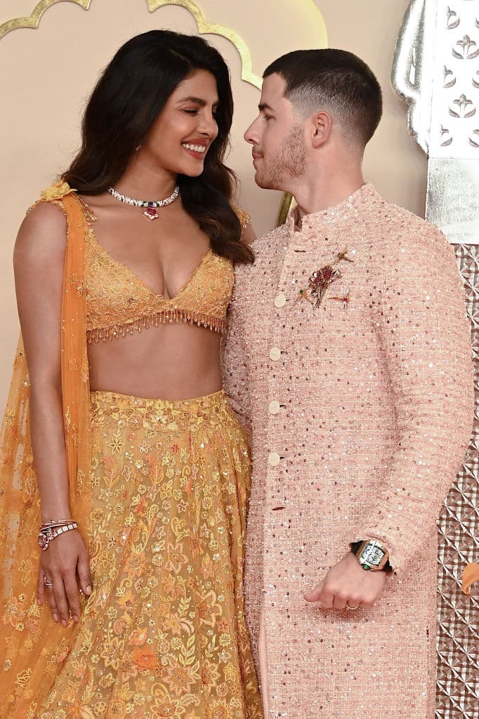 La actriz Priyanka Chopra Jonas con su esposo, el cantante estadounidense y actor Nick Jonas.
<br>
<br>