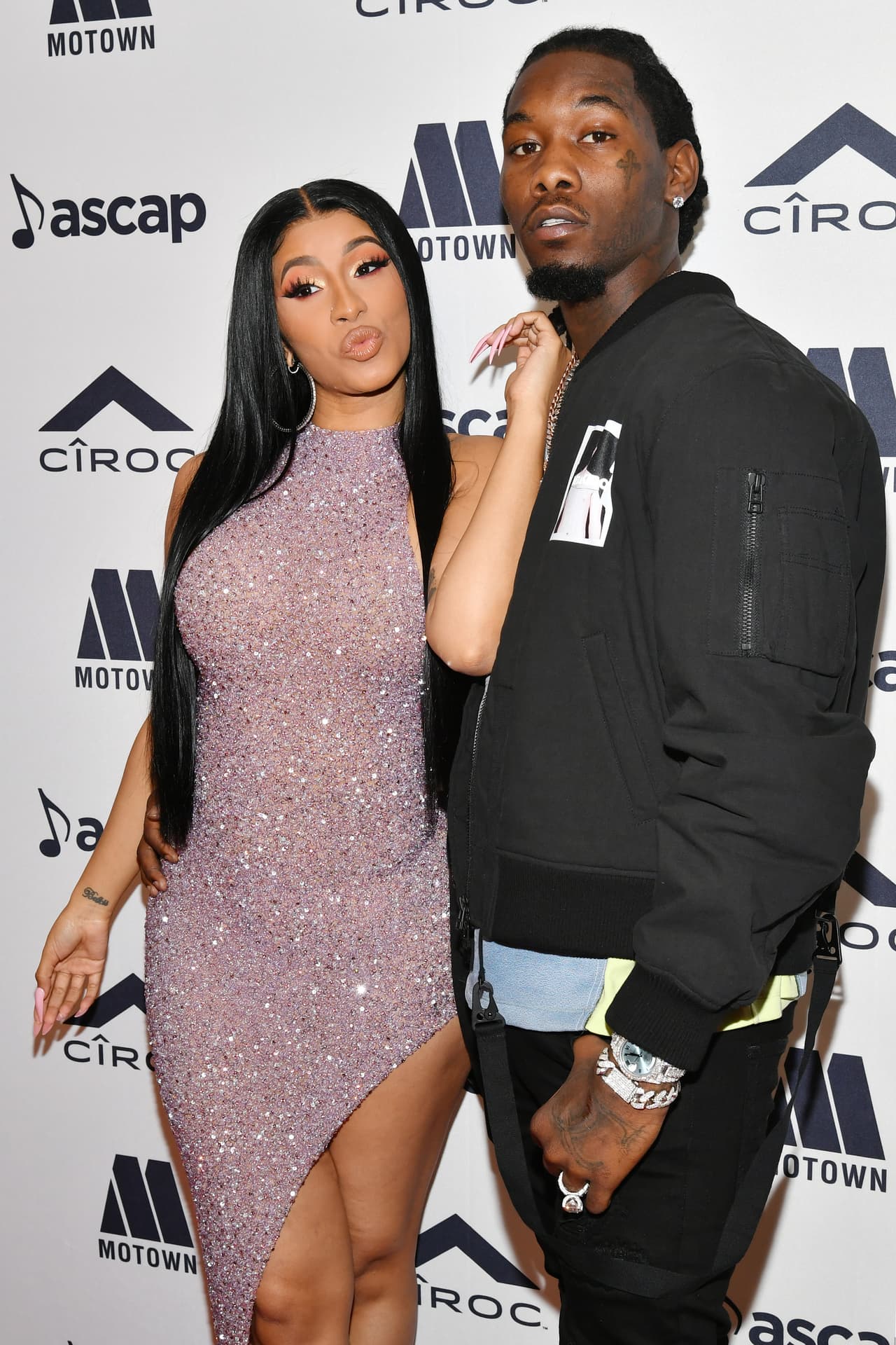 El pasado 15 de septiembre 
<b>Cardi B interpuso una demanda de divorcio en contra de Offset</b>, tras 4 años de relación. 
<br>
