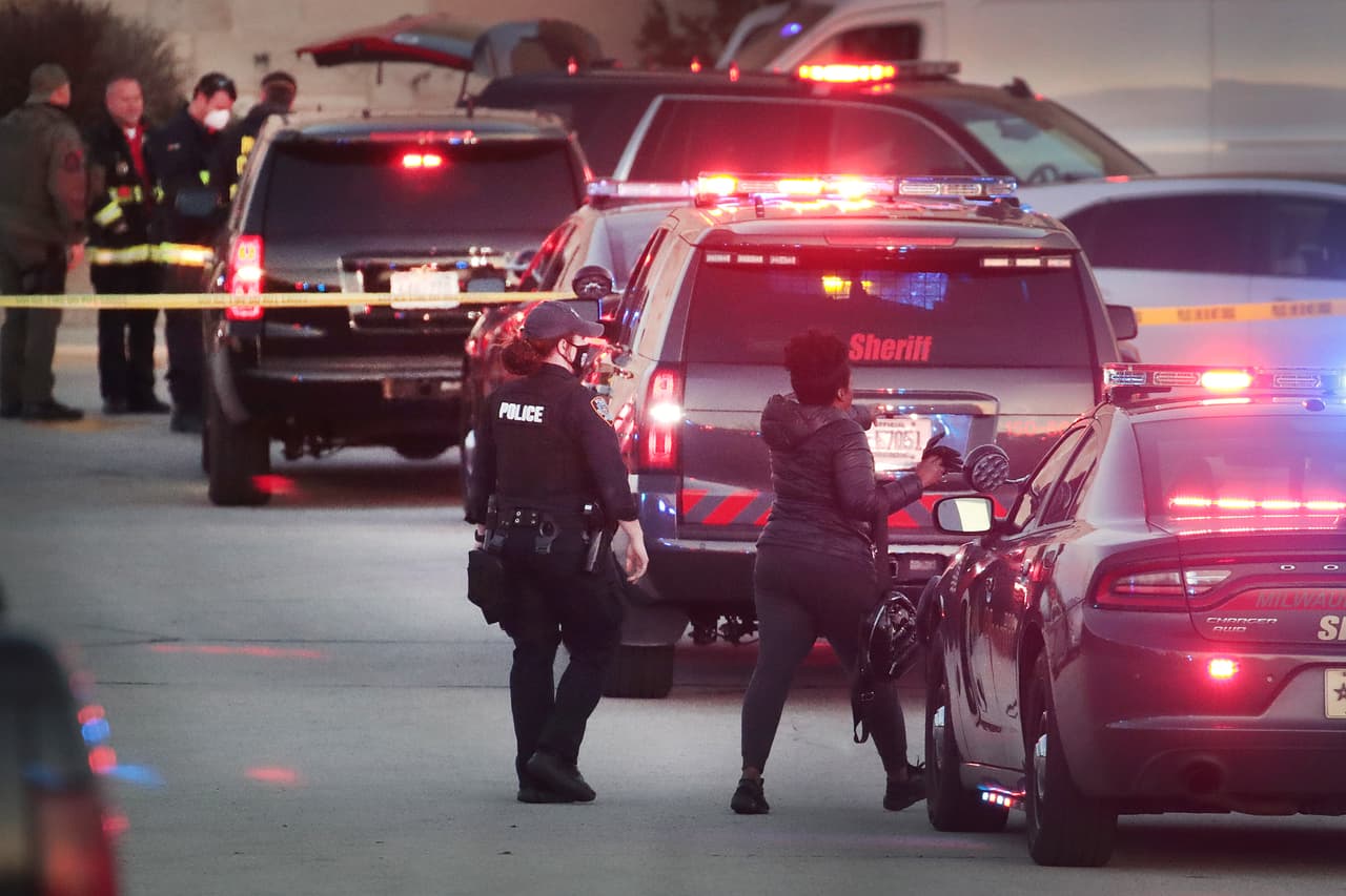 Un tiroteo en un centro comercial en Wisconsin deja ocho personas heridas, aunque parece que sus vidas no están en riesgo: autoridades