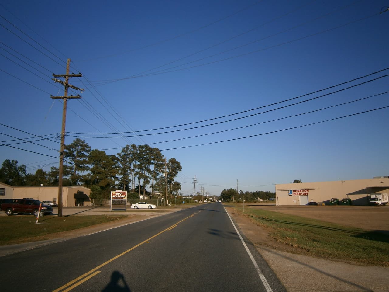 <b>Puesto 11. Hammond, Louisiana. </b>
<br>
<br>Salario promedio en 2019: 29,880 dólares al año.
<br>
<br>Esta área metropolitana se encuentra al norte de Nueva Orleans y al este de Baton Rouge. Muchos de los principales empleadores de la zona pertenecen a industrias con salarios relativamente bajos como la educación, el procesamiento de alimentos y la venta minorista. Tiene una de las estadísticas de logros educativos más bajos del país: solo el 84.1% de los residentes del área de 25 años o más tenían un diploma de secundaria en 2019, y solo el 24.8% al menos una licenciatura.
<br>