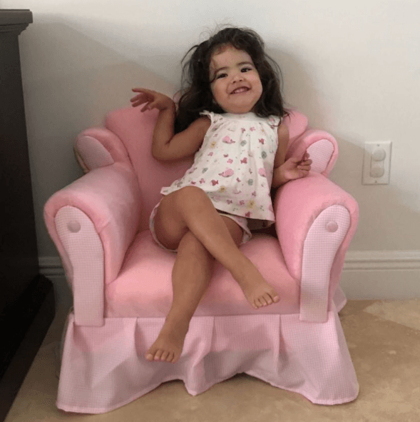 Baby Giulietta es ocurrente, desenvuelta y espontánea, por lo que en las redes sociales de su mamá es una sensación.