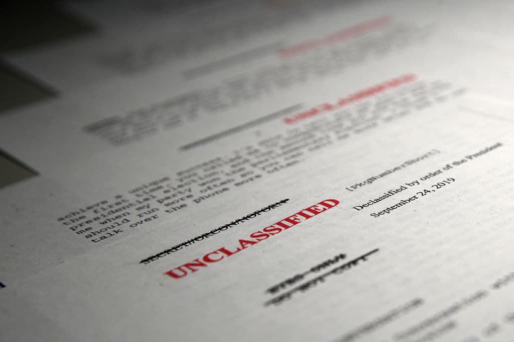 ¿Cómo son los documentos que se llevó el FBI de Mar-a-Lago? Te explicamos los tipos de información clasificada 