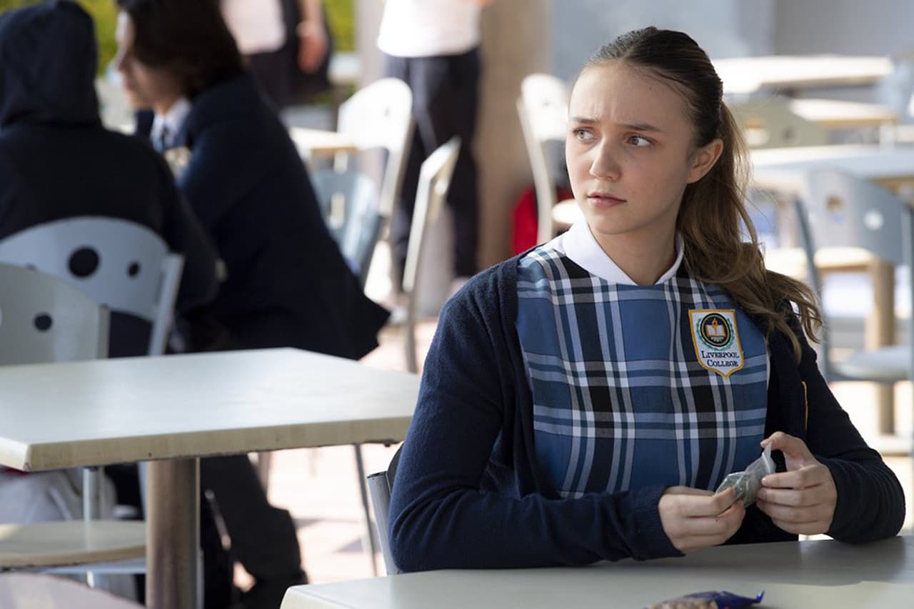 "No siento que sea más fácil o difícil ser hija de artistas porque 
<b><a href="https://www.eluniversal.com.mx/espectaculos/el-apellido-no-importa-en-escena" target="_blank">en todos los proyectos he hecho mi audición</a></b>" , dijo en una entrevista para el diario El Universal publicada este 11 de abril.